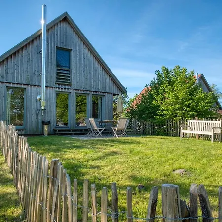 Traumhaff Küstenchalets - Einzigartige An Der Ostsee. Ganz Aus Lärchenholz Mit Kamin Und Sauna