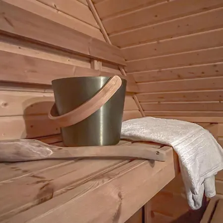 Traumhaff Kustenchalets: Lärchenwoodchalets Mit Kamin Und Sauna An Der Ostsee