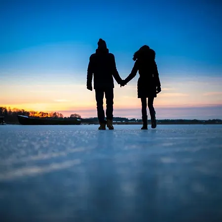 Chalet Traumhaff Küstenchalets - Einzigartige An Der Ostsee. Ganz Aus Lärchenholz Mit Kamin Und Sauna *