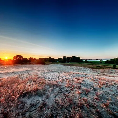 Traumhaff Küstenchalets - Einzigartige An Der Ostsee. Ganz Aus Lärchenholz Mit Kamin Und Sauna Chalet