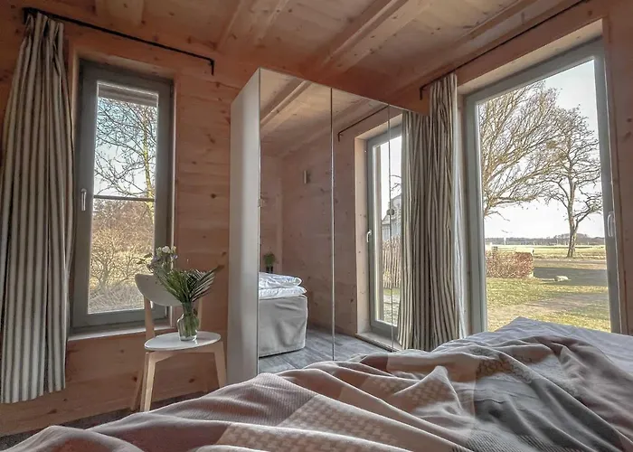 Traumhaff Küstenchalets - Einzigartige An Der Ostsee. Ganz Aus Lärchenholz Mit Kamin Und Sauna Chalet *